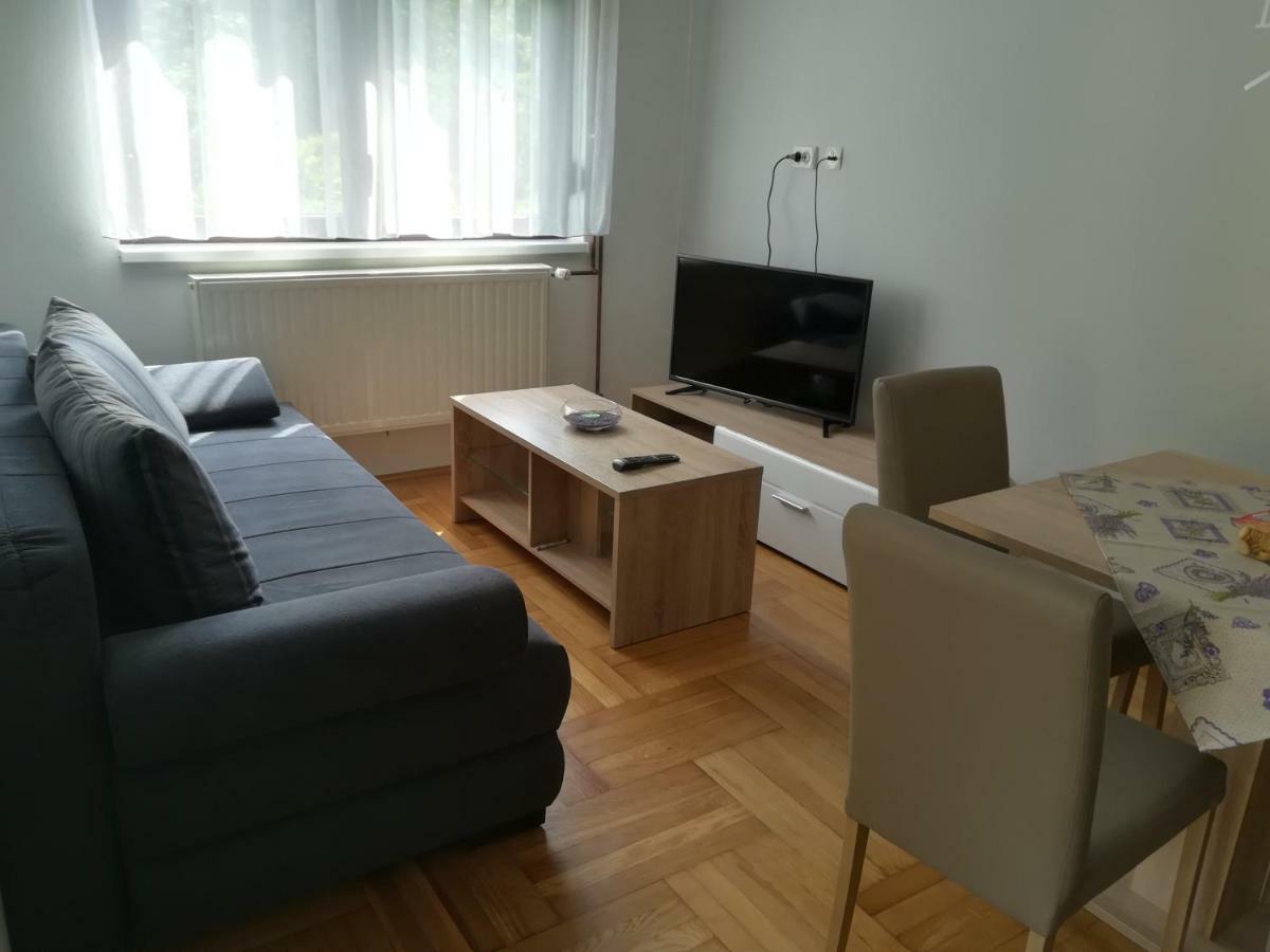 Apartments & Rooms 4 Rijeke Karlovac Exterior photo